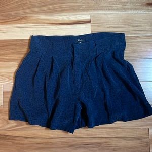 Rails silky shorts